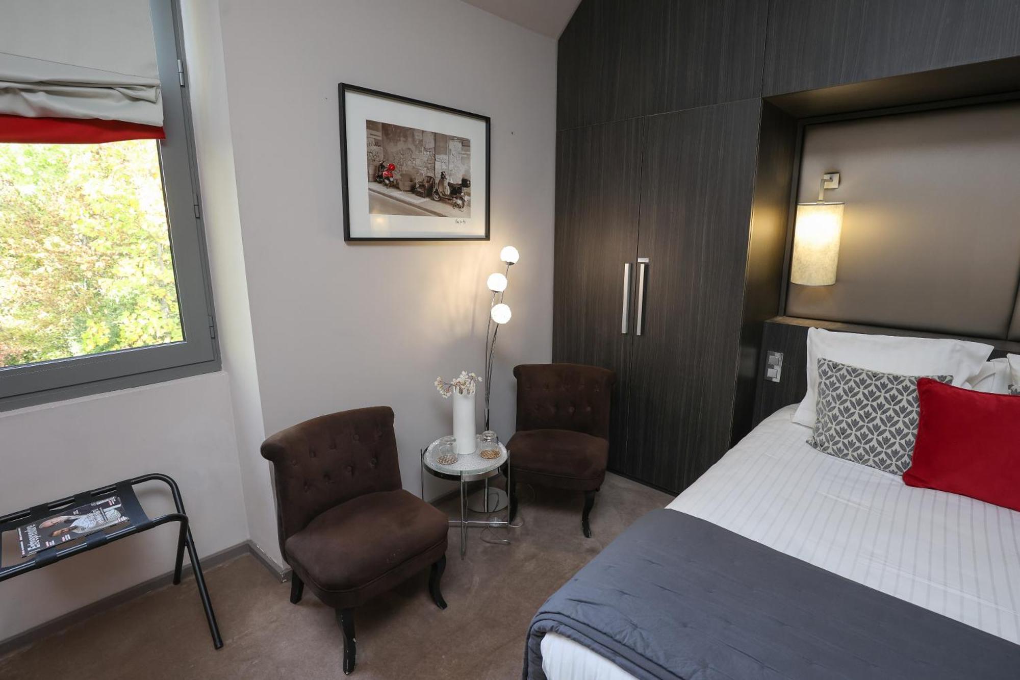 Chateau De Lacan Hotel