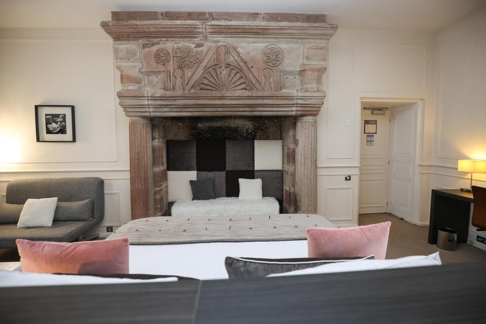 Hotel Chateau De Lacan