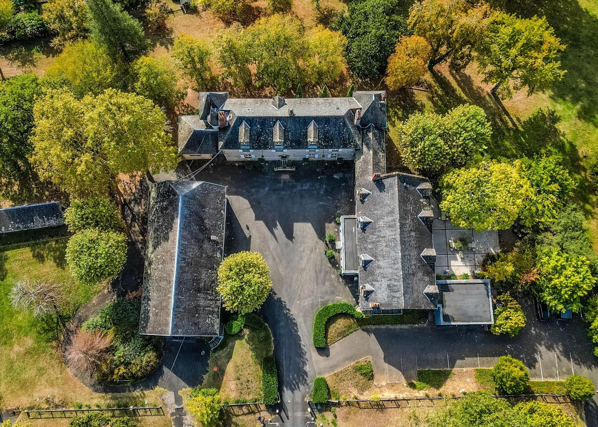 Château De Lacan 4* Brive-la-Gaillarde