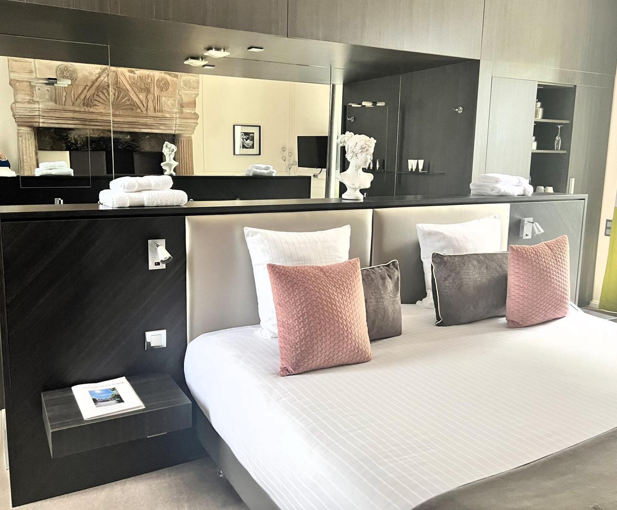 Château De Lacan Hotel 4*