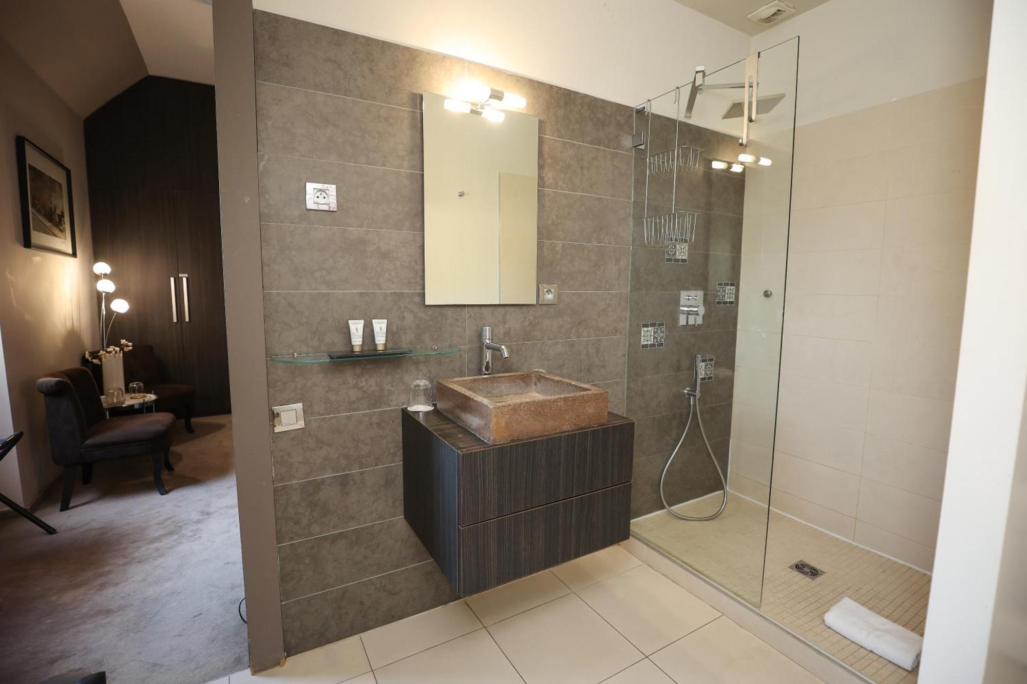 Hotel Château De Lacan 4*