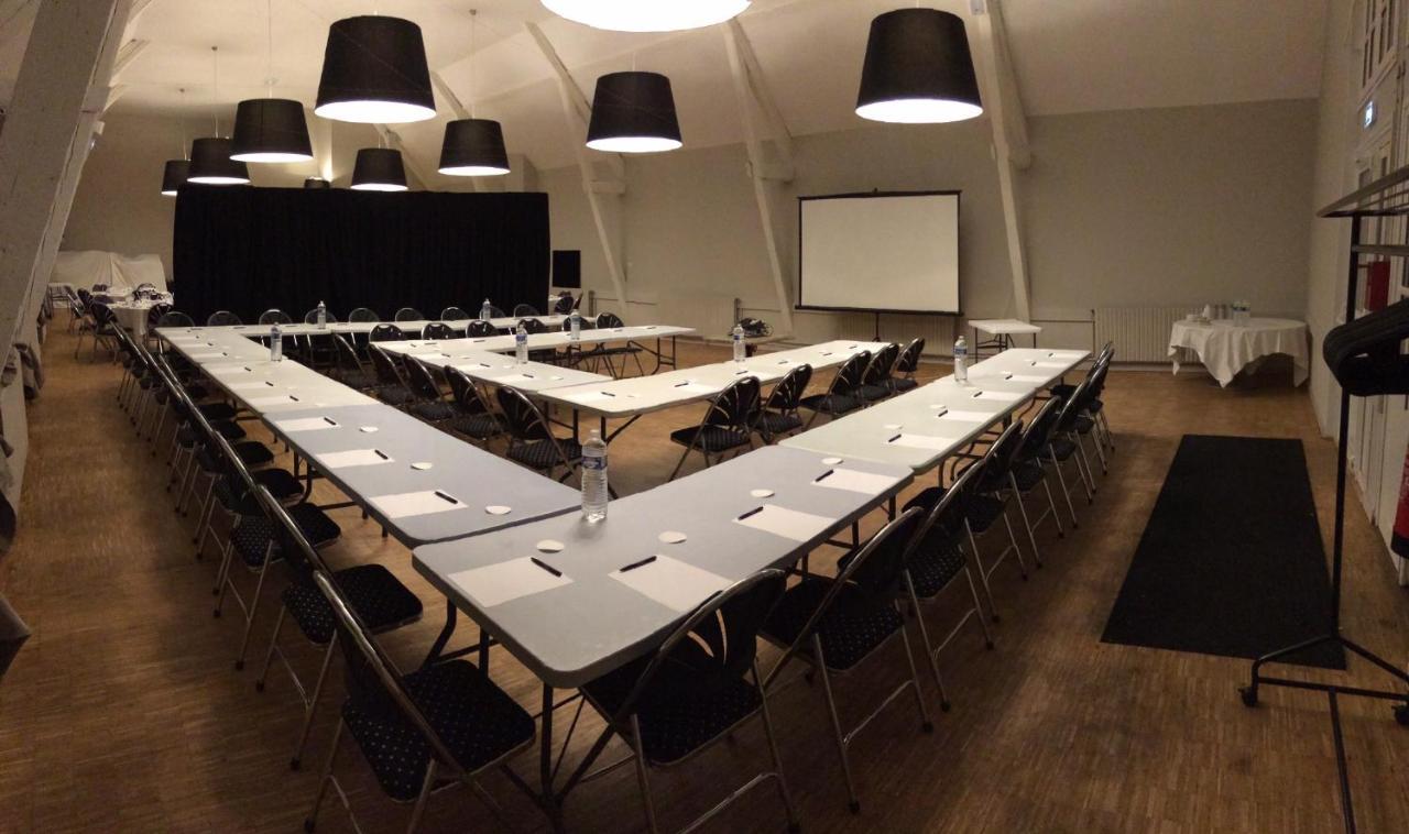 Chateau De Lacan Hotel 4*