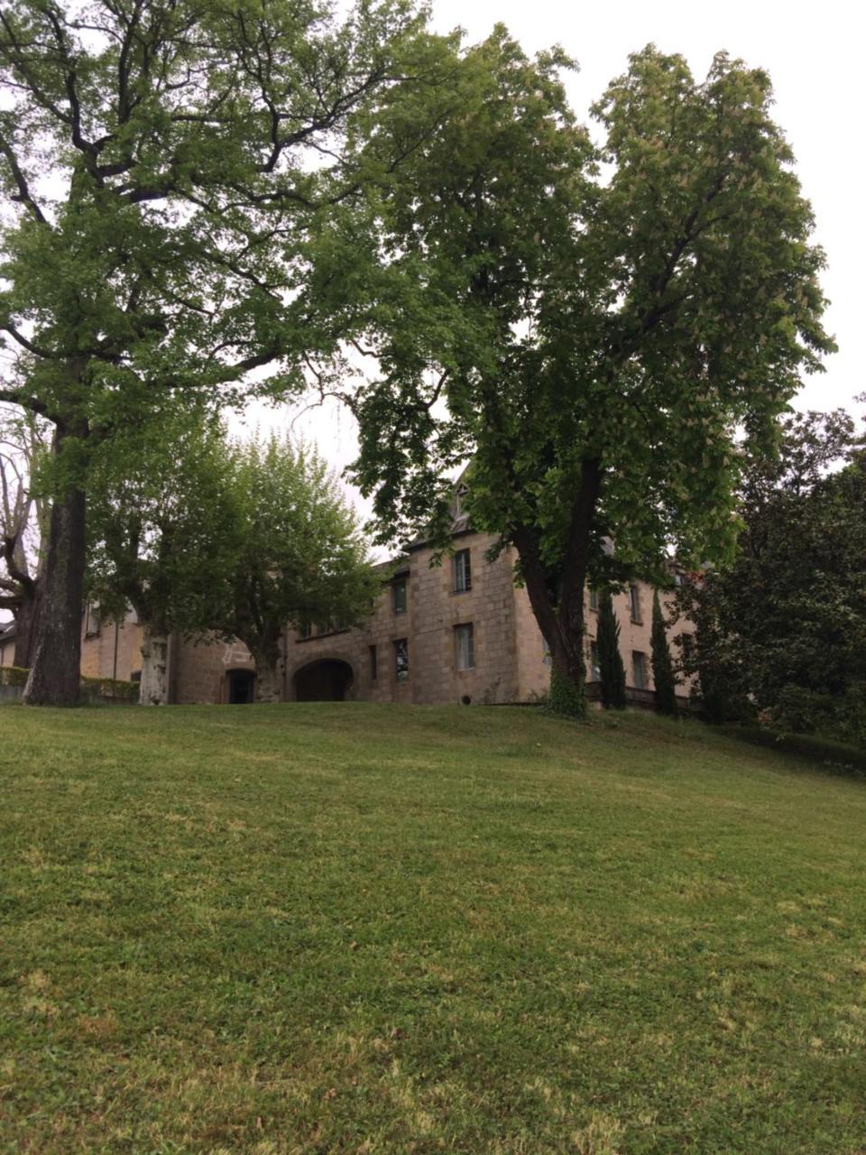 Chateau De Lacan 4*