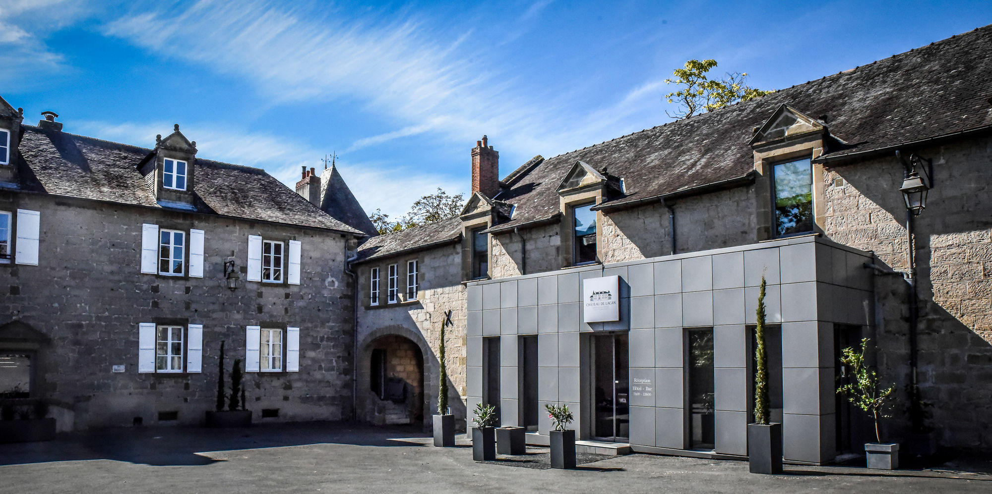 Château De Lacan Hotel